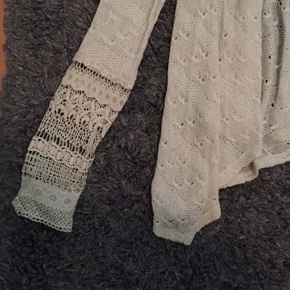 White lace sleeve cardigan - Picture 2 of 2